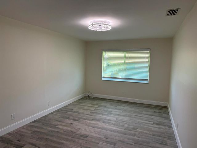 255 South Boulevard D, Boynton Beach, FL 33435