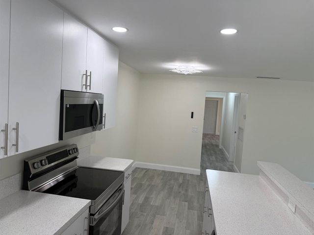 255 South Boulevard D, Boynton Beach, FL 33435