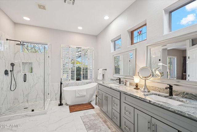 41606 N EMERALD LAKE Drive, Anthem, AZ 85086