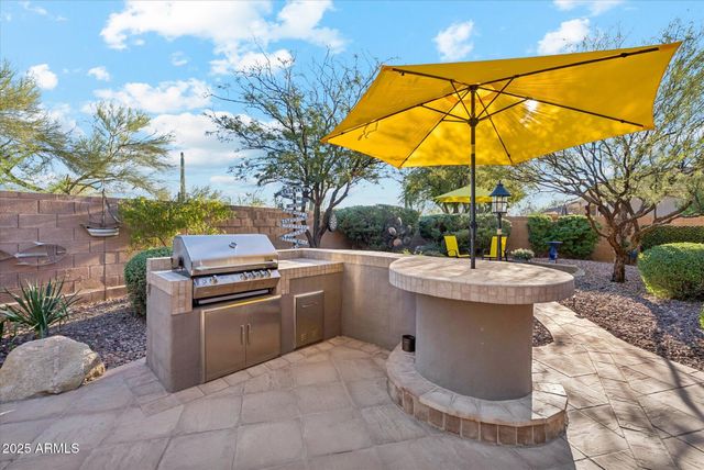 41606 N EMERALD LAKE Drive, Anthem, AZ 85086