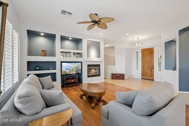 41606 N EMERALD LAKE Drive, Anthem, AZ 85086