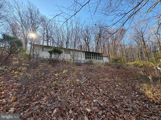 37 OAK LN, Malvern, PA 19355