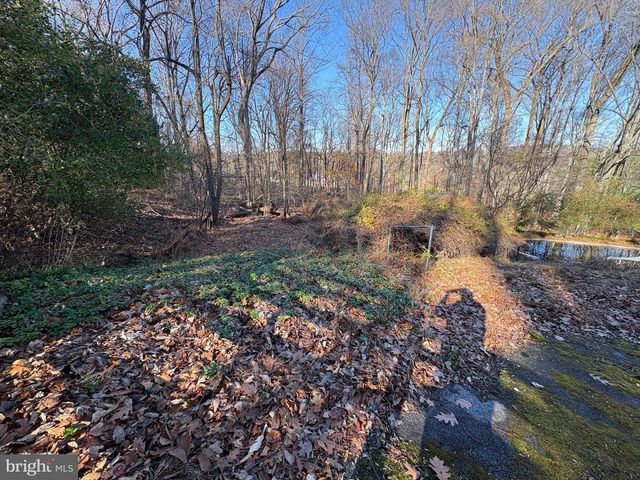 37 OAK LN, Malvern, PA 19355