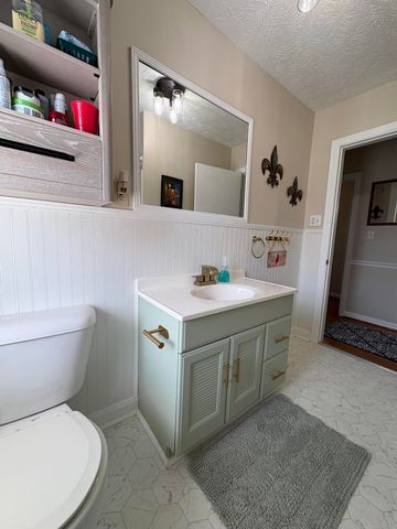 345 College Manor, Harrodsburg, KY 40330