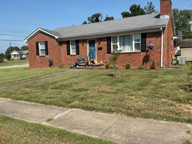 345 College Manor, Harrodsburg, KY 40330