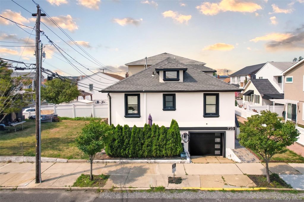 723 W Olive Street, Long Beach, NY 11561 — photo 2