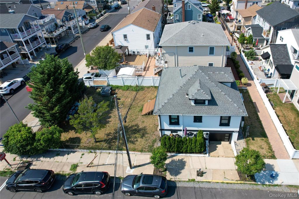 723 W Olive Street, Long Beach, NY 11561 — photo 4