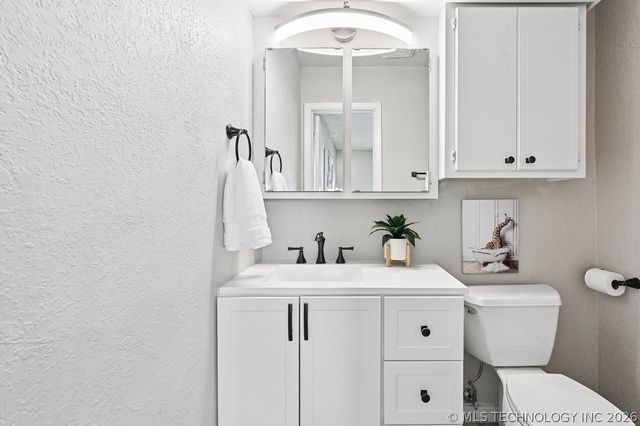 1693 S Sycamore Avenue, Broken Arrow, OK 74012