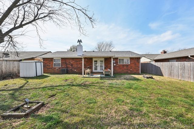 1693 S Sycamore Avenue, Broken Arrow, OK 74012