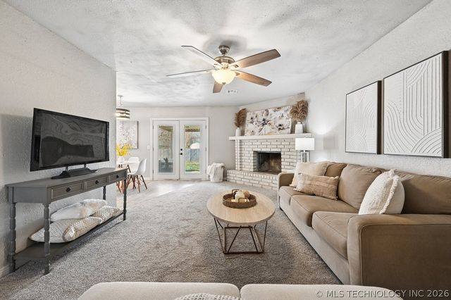 1693 S Sycamore Avenue, Broken Arrow, OK 74012