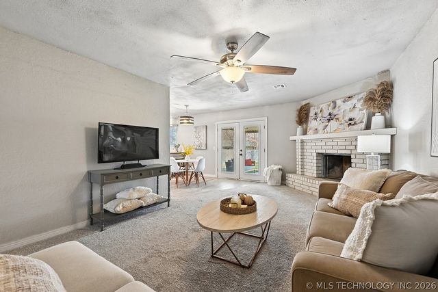 1693 S Sycamore Avenue, Broken Arrow, OK 74012