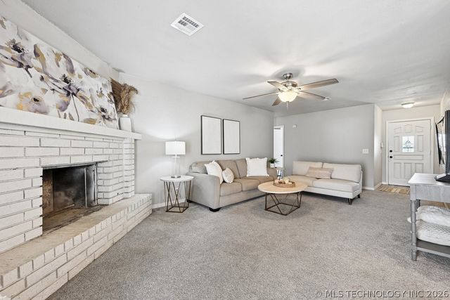 1693 S Sycamore Avenue, Broken Arrow, OK 74012