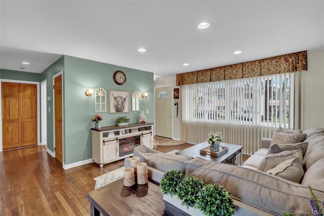 214 Whittier Avenue, North Babylon, NY 11703