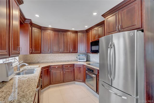 214 Whittier Avenue, North Babylon, NY 11703