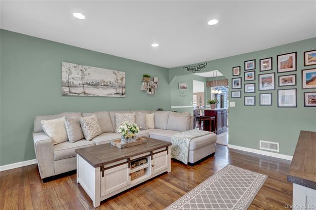 214 Whittier Avenue, North Babylon, NY 11703