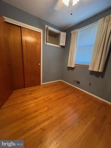 521 BAYLOR RD, Glen Burnie, MD 21061
