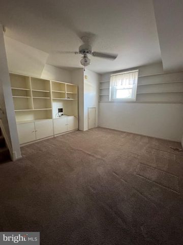521 BAYLOR RD, Glen Burnie, MD 21061