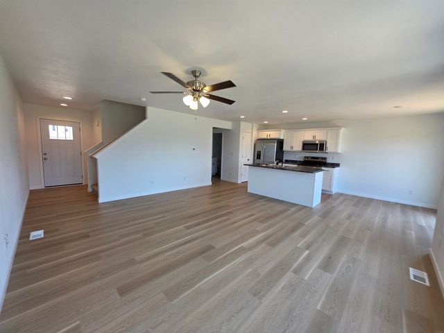 4124 Omaha Avenue, Waterloo, IA 50702