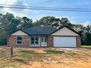 1605 Thornton St., Longview, TX 75605