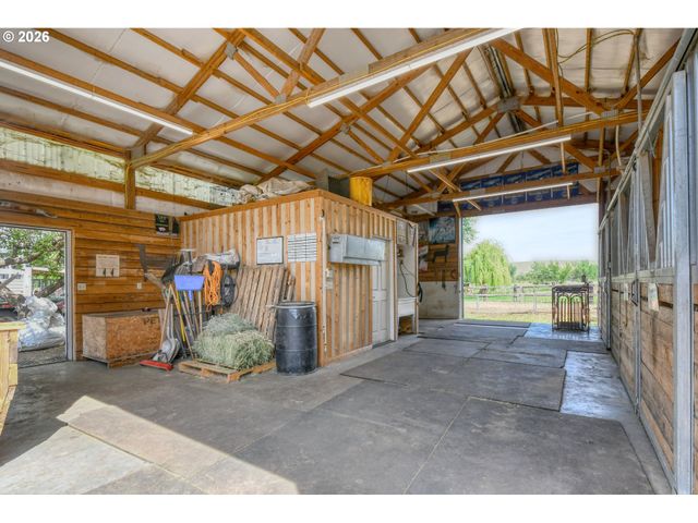 73561 WILLIAMS Ln, Pendleton, OR 97801