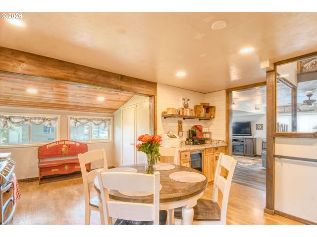 73561 WILLIAMS Ln, Pendleton, OR 97801
