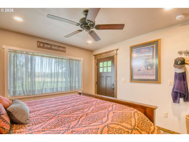 73561 WILLIAMS Ln, Pendleton, OR 97801