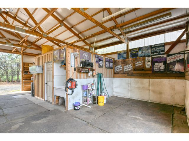 73561 WILLIAMS Ln, Pendleton, OR 97801