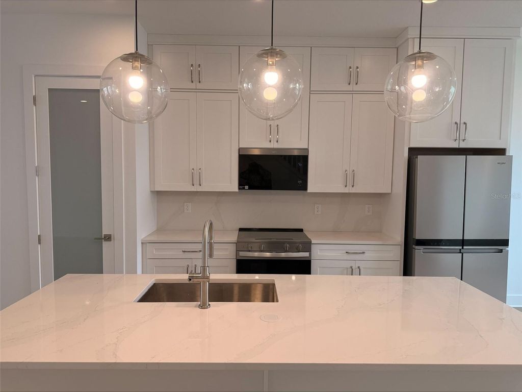 Image 2 of property listing at 9148 SINATRA LANE, Orlando, FL 32827