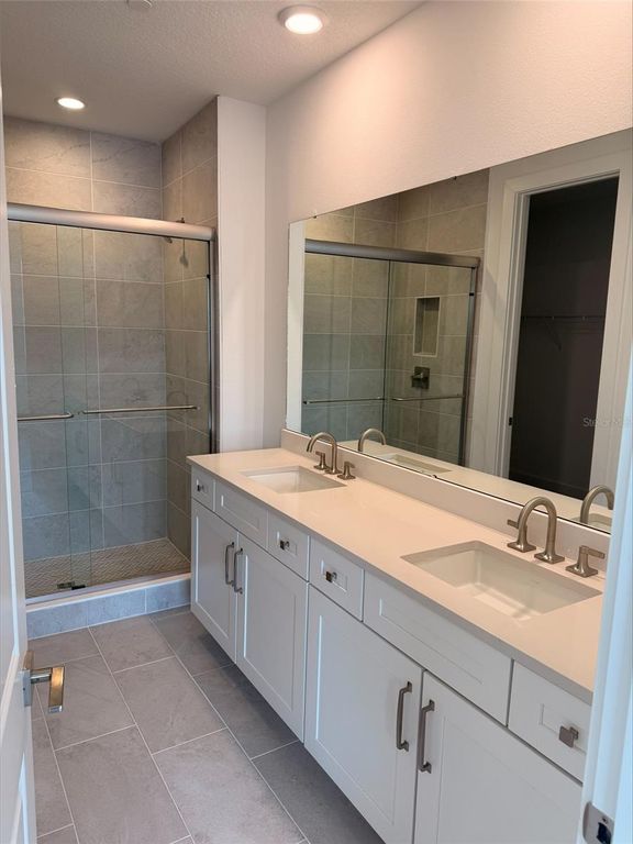 Image 12 of property listing at 9148 SINATRA LANE, Orlando, FL 32827