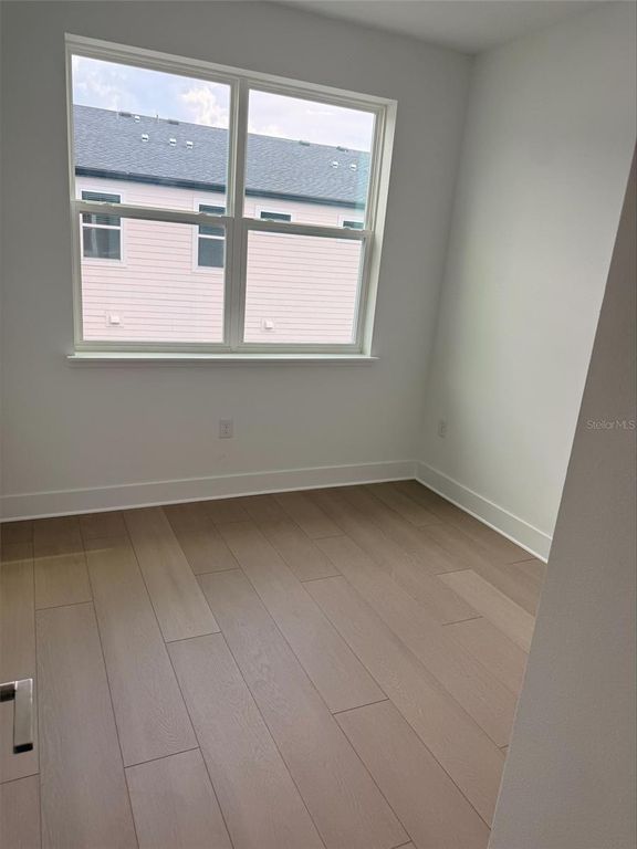 Image 4 of property listing at 9148 SINATRA LANE, Orlando, FL 32827