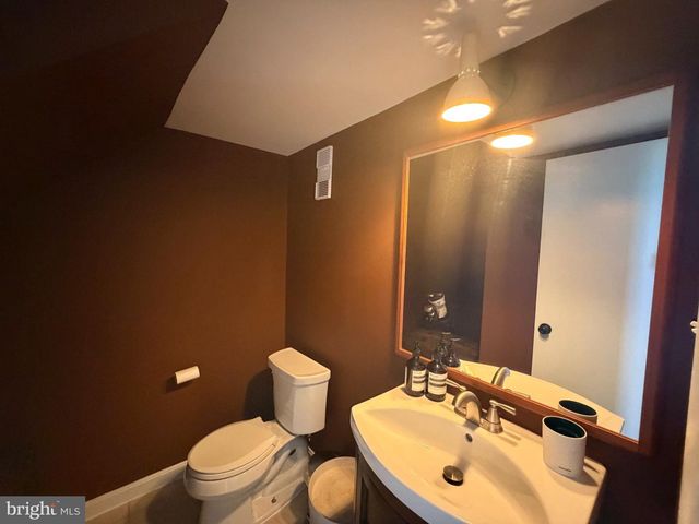 3815 INGALLS AVE, Alexandria, VA 22302