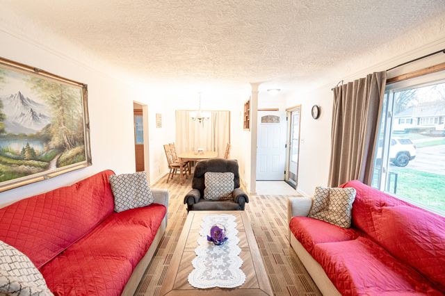 1417 62nd Street, Des Moines, IA 50311