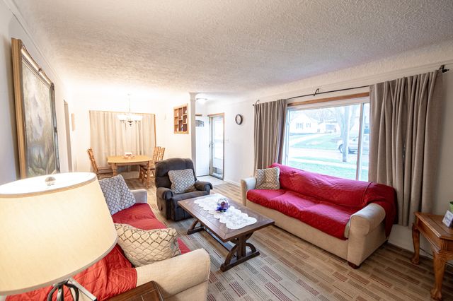 1417 62nd Street, Des Moines, IA 50311