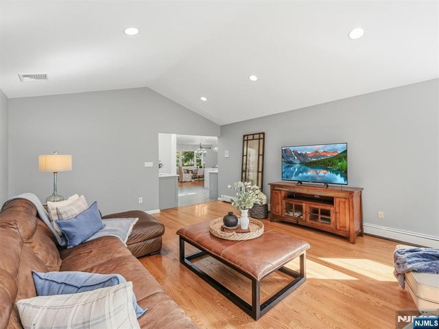 345 Shadyside Road, Ramsey, NJ 07446