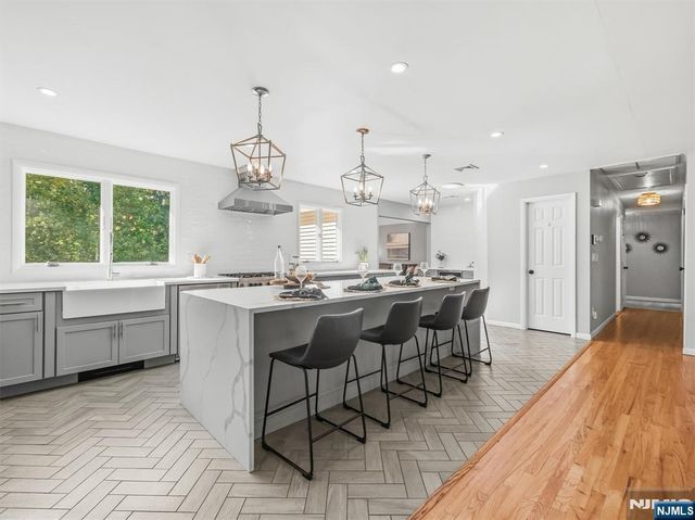 345 Shadyside Road, Ramsey, NJ 07446