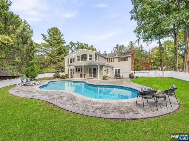 345 Shadyside Road, Ramsey, NJ 07446