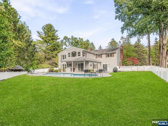 345 Shadyside Road, Ramsey, NJ 07446