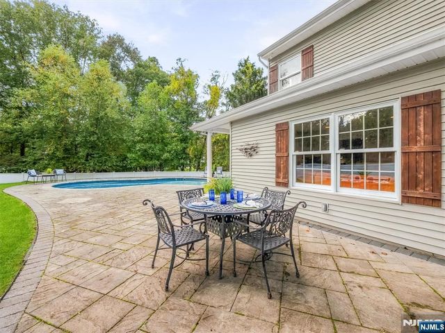 345 Shadyside Road, Ramsey, NJ 07446