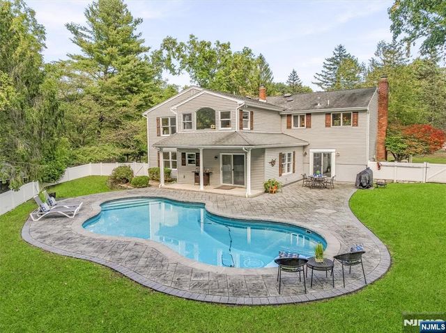 345 Shadyside Road, Ramsey, NJ 07446