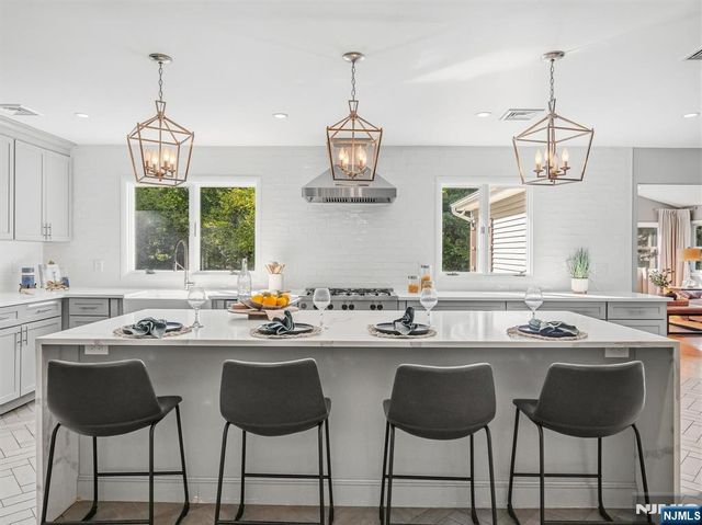 345 Shadyside Road, Ramsey, NJ 07446