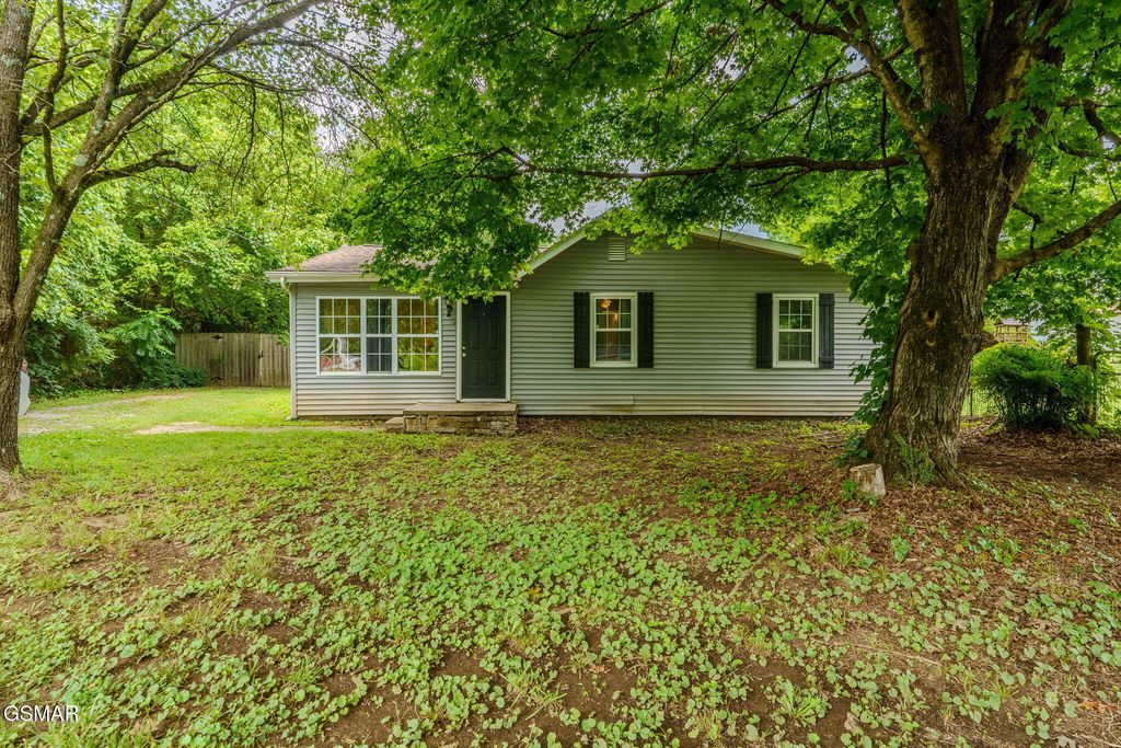 5202 Murphy Road, Knoxville, TN 37918