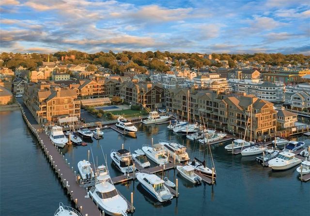 405 Thames Street 2B1, Newport, RI 02840