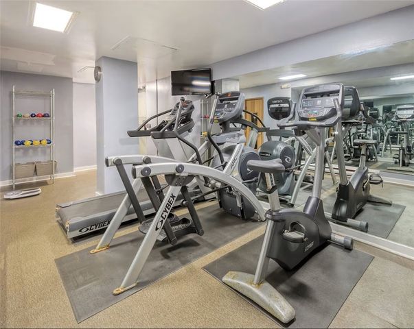 405 Thames Street 2B1, Newport, RI 02840