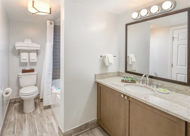 405 Thames Street 2B1, Newport, RI 02840