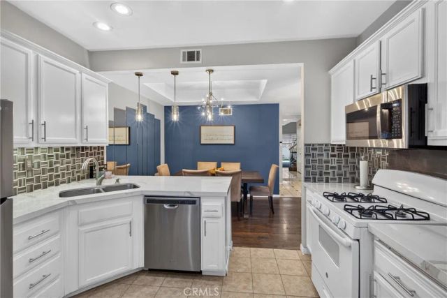 13036 Avenida Pescador, Riverside, CA 92503