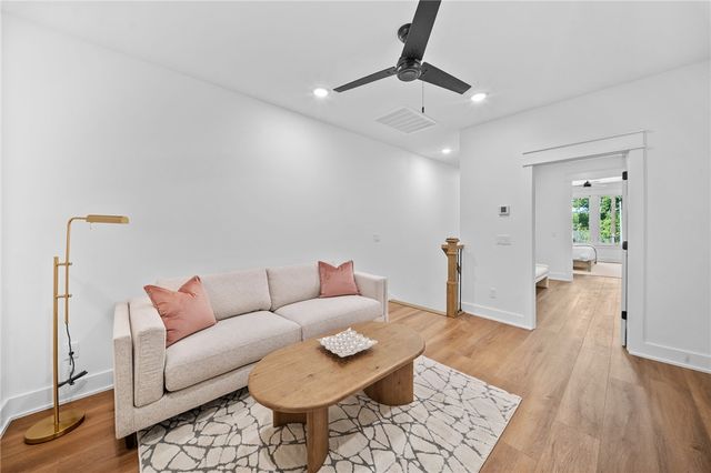 825 NW 14th Street, Bentonville, AR 72712