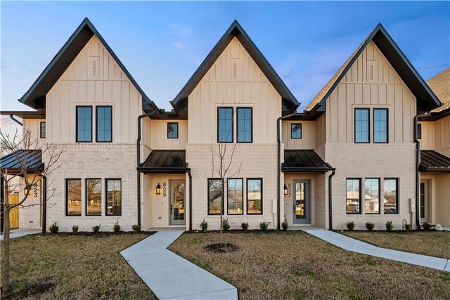 825 NW 14th Street, Bentonville, AR 72712