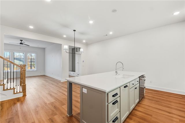 825 NW 14th Street, Bentonville, AR 72712