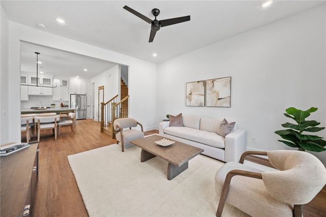 825 NW 14th Street, Bentonville, AR 72712