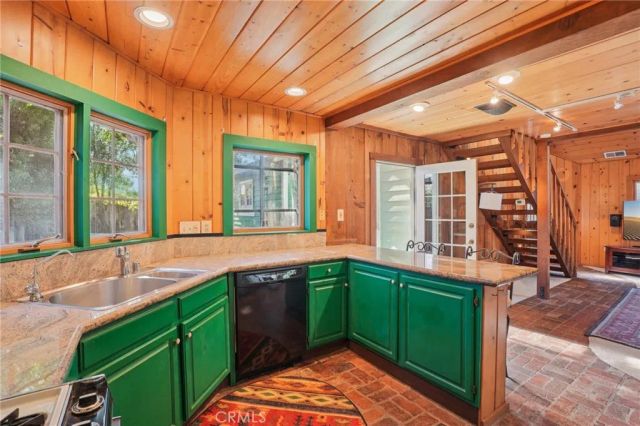 1652 Voorhees, Manhattan Beach, CA 90266